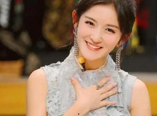 娱乐吃瓜谢娜是谁呀视频,娱乐吃瓜界的“开心果”